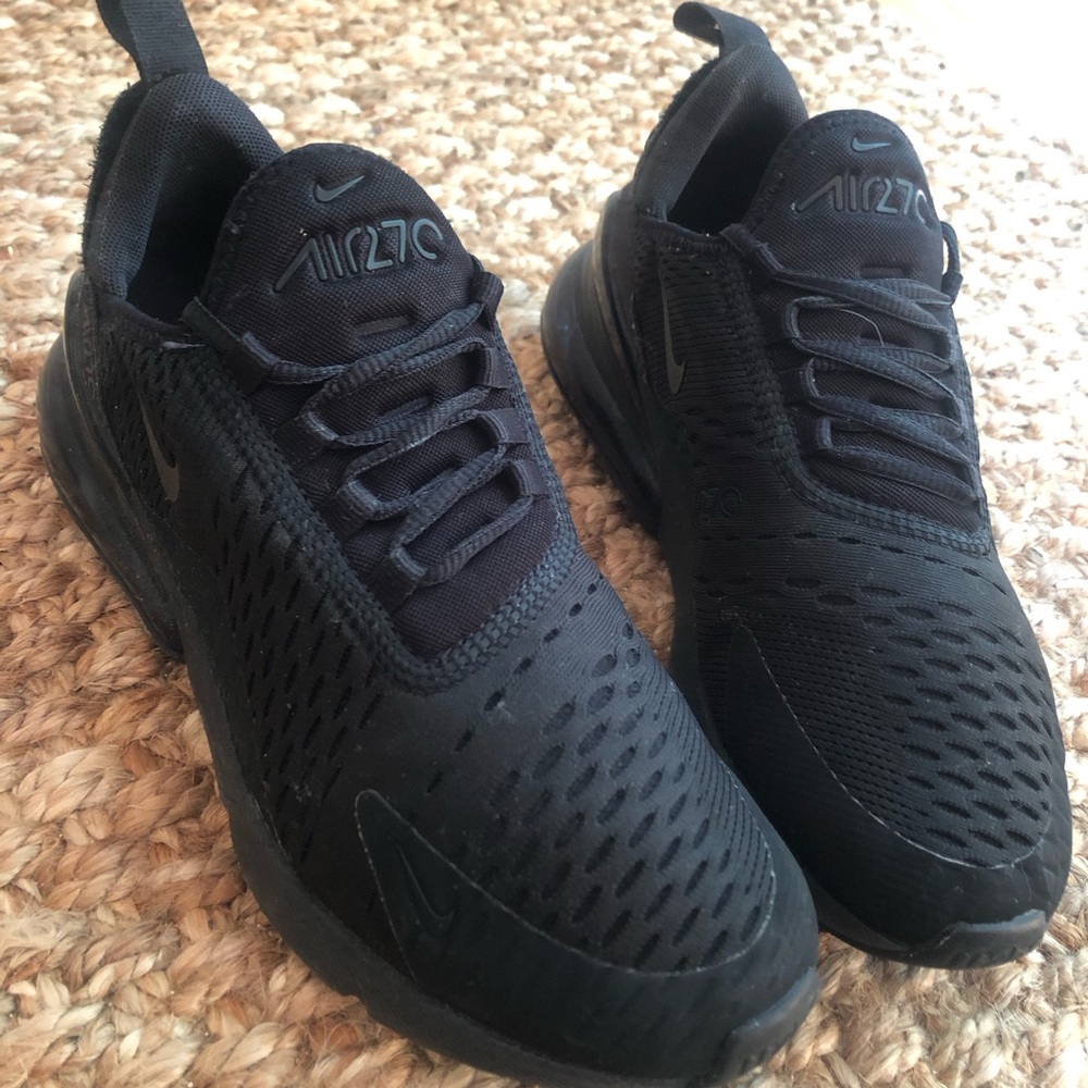 Nike Air Max 270. Black on black. Size 7.5